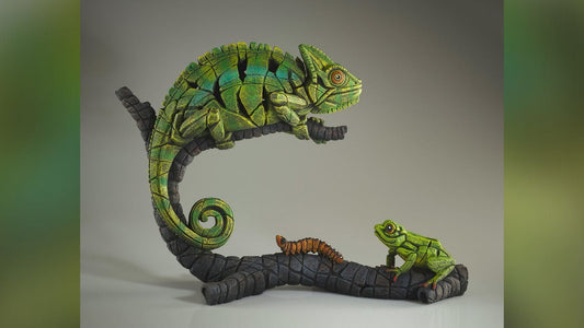 Edge Sculpture Chameleon changes