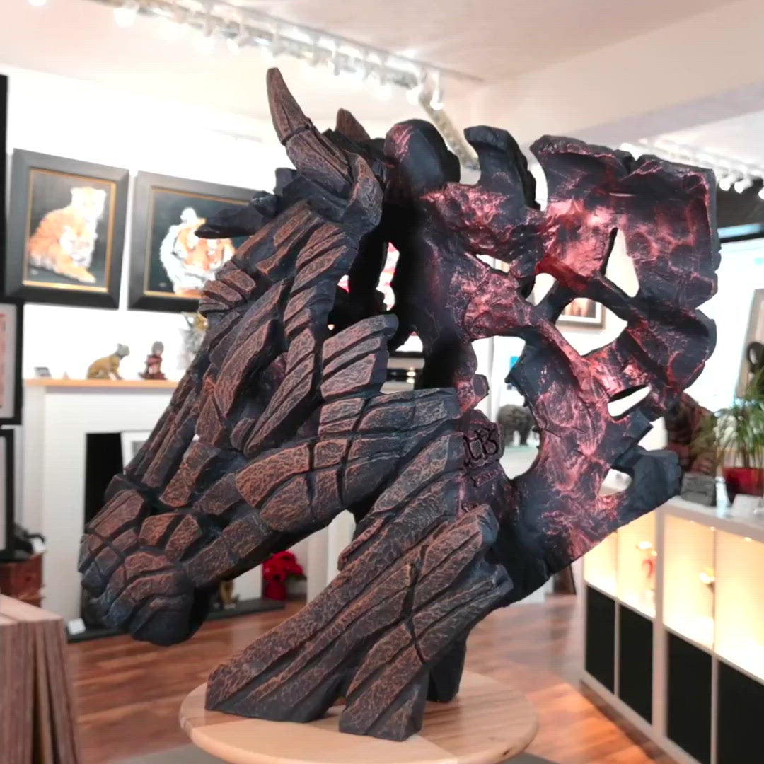 Horse Bust Bay by Matt Buckley at Edge Sculpture