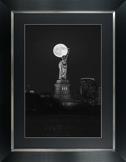 Full Moon New York framed print by Getty